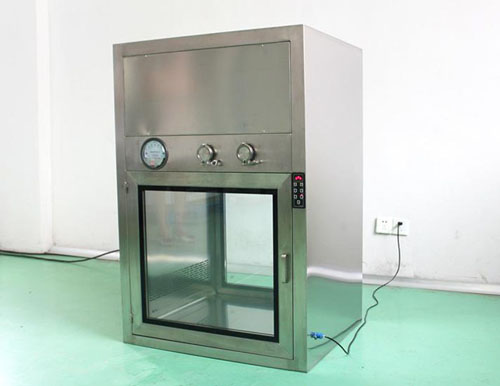 自凈式傳遞窗用于潔凈車間、微細(xì)科技、生物實驗室、制藥廠、醫(yī)院、食品加工業(yè)、LCD、電子廠等等一切需要空氣凈化的場所都需要用到傳遞窗等等