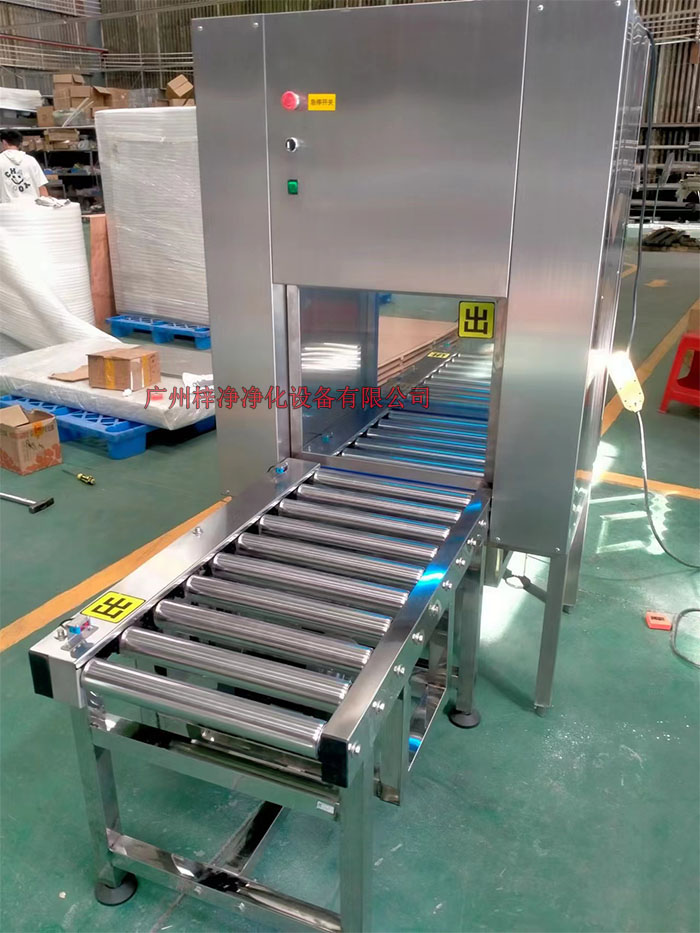 運(yùn)輸帶傳遞窗可按用戶大小尺寸及要求設(shè)計(jì)定作。